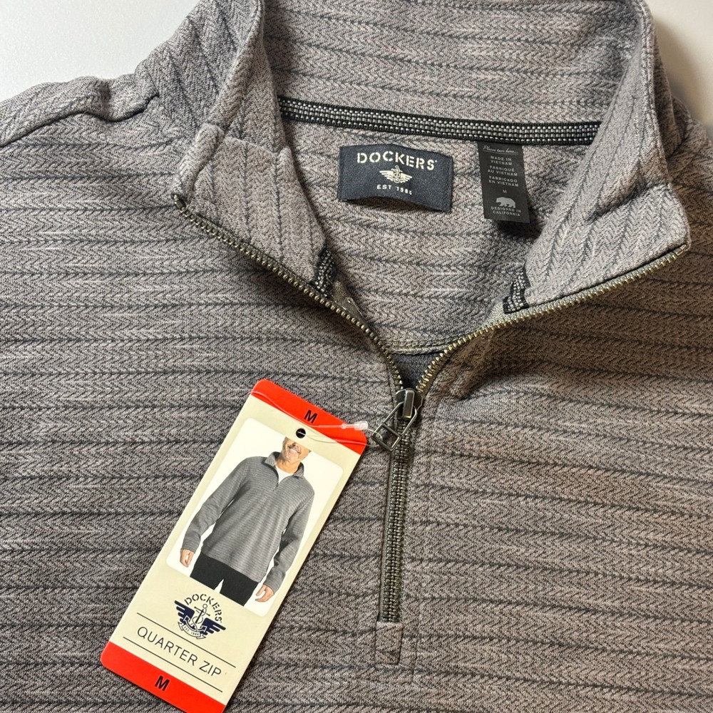 Dockers‎ Men's Medium Quarter Zip Pullover Sweater Gray Textured Knit NWT